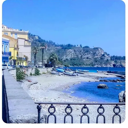 Casa Al Mare Accanto Taormina بيت للعطل جيارديني ناكسوس